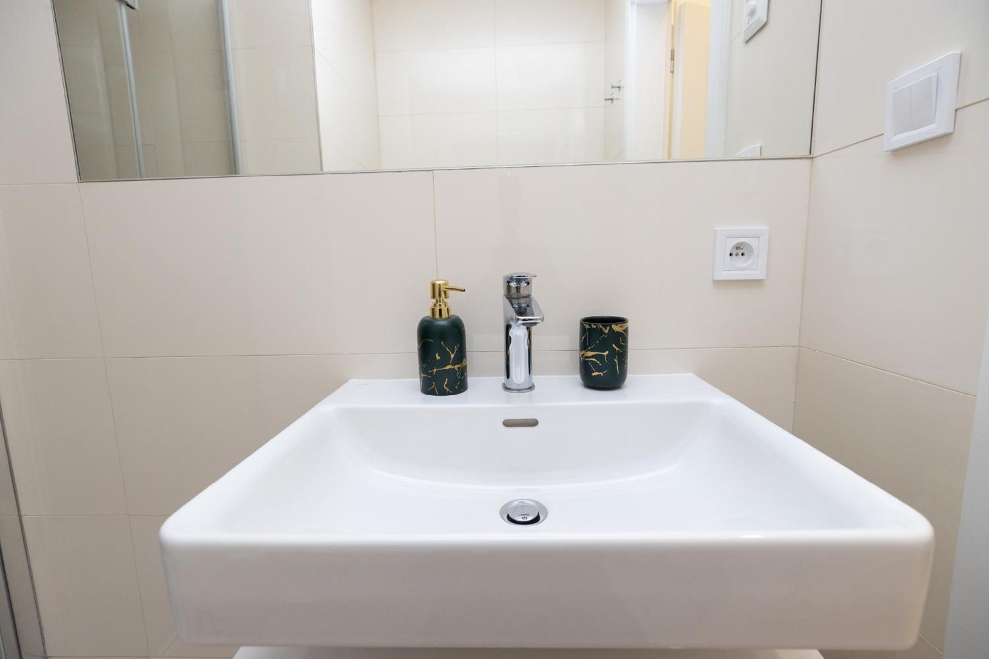 Apartment Petrska プラハ エクステリア 写真